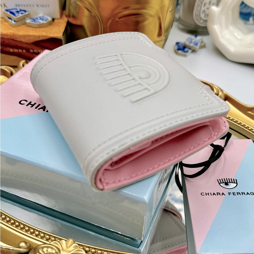 🆕 CHIARA FERRAGNI 🧿 BNIB Range A Eyelike Bifold Wallet, Grey - Picture 5 of 16